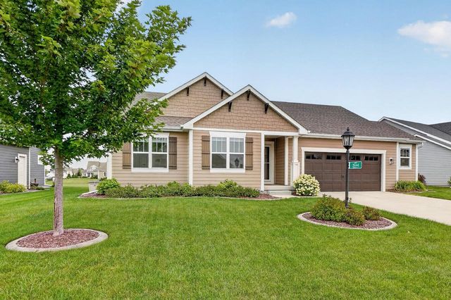 35144 Winnebago DRIVE, Oconomowoc, WI 53066
