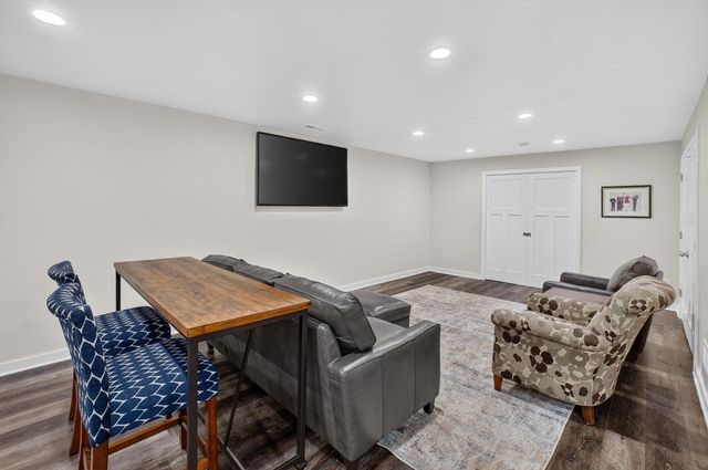 35144 Winnebago DRIVE, Oconomowoc, WI 53066