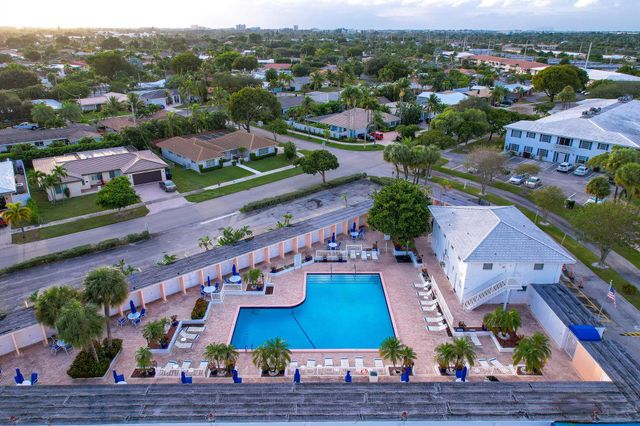 2201 NE 66th Street 1323, Fort Lauderdale, FL 33308