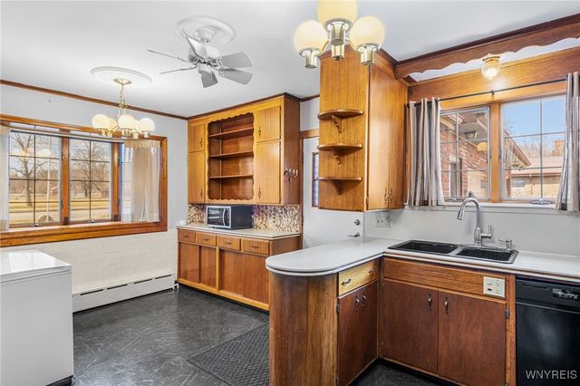 3031 Lewiston Road, Niagara Falls, NY 14305