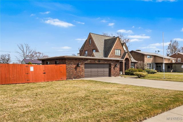 3031 Lewiston Road, Niagara Falls, NY 14305