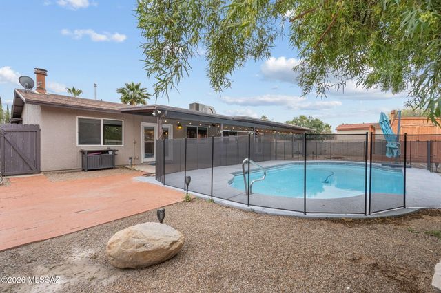 2961 N Río Verde Drive, Tucson, AZ 85715