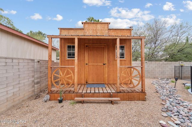 2961 N Río Verde Drive, Tucson, AZ 85715