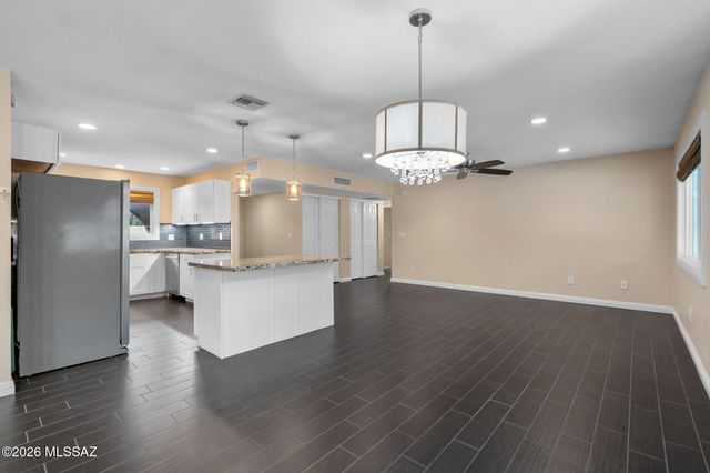 2961 N Río Verde Drive, Tucson, AZ 85715