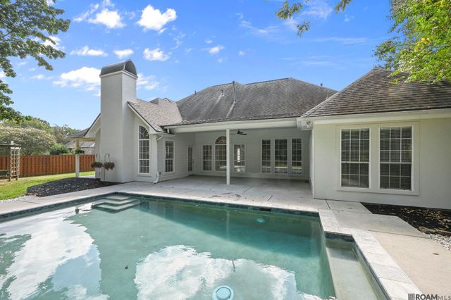 18653 Antebellum Ct, Prairieville, LA 70769