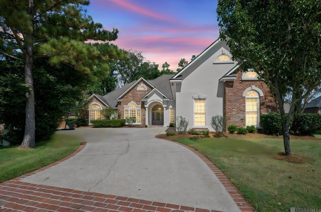 18653 Antebellum Ct, Prairieville, LA 70769