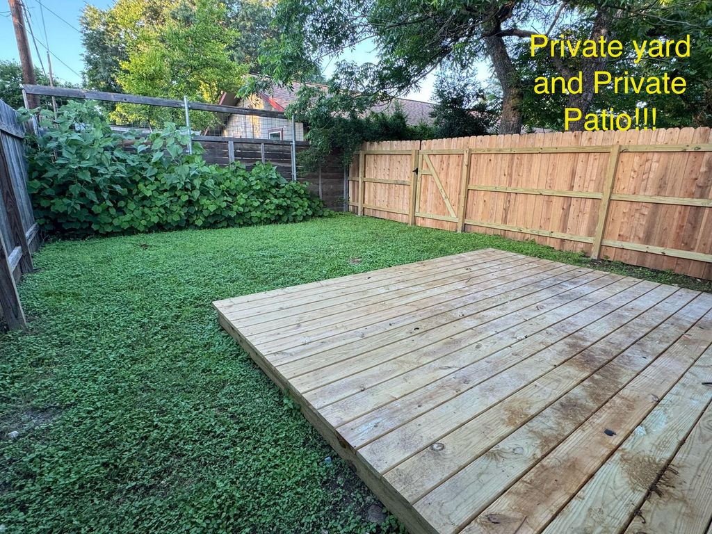 906 E 46th ST B, Austin, TX 78751