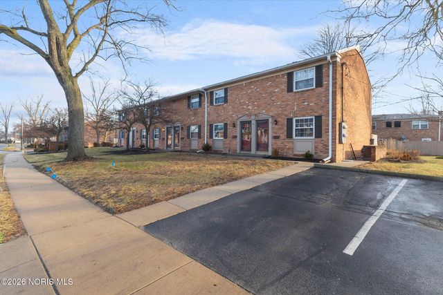 4854 Wickford Drive, Apt 2, Sylvania, OH 43560