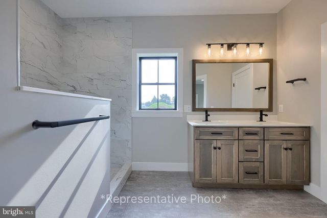 GROVE LN, Myerstown, PA 17067