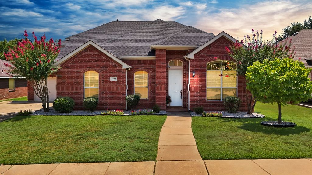 1108 Huntington Trail, Mansfield, TX 76063