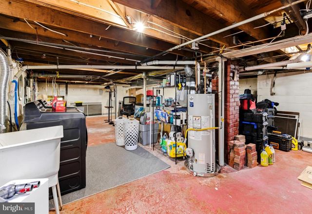 17 W GLOUCESTER PIKE, Barrington, NJ 08007