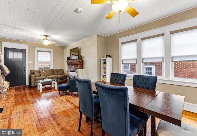 17 W GLOUCESTER PIKE, Barrington, NJ 08007