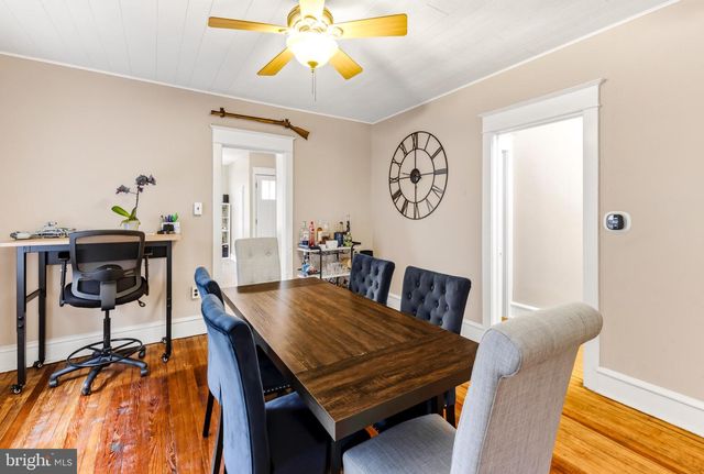 17 W GLOUCESTER PIKE, Barrington, NJ 08007