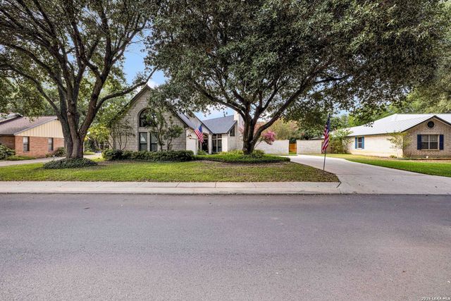 105 Village Path, Castroville, TX 78009