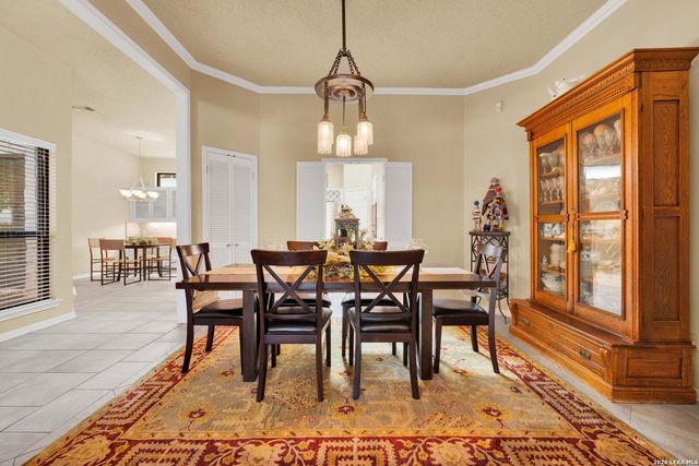 105 Village Path, Castroville, TX 78009