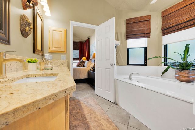 105 Village Path, Castroville, TX 78009