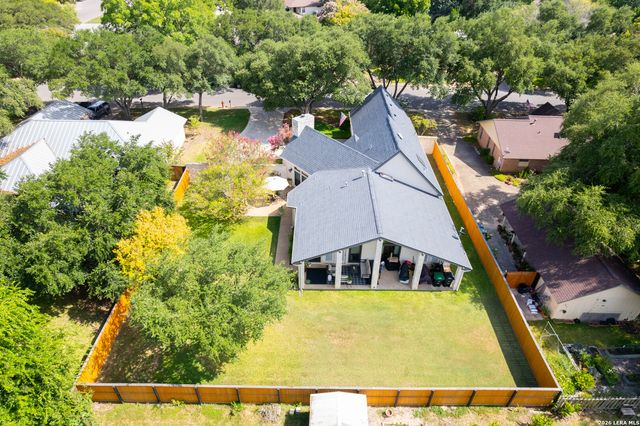105 Village Path, Castroville, TX 78009