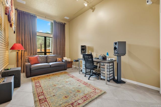 105 Village Path, Castroville, TX 78009