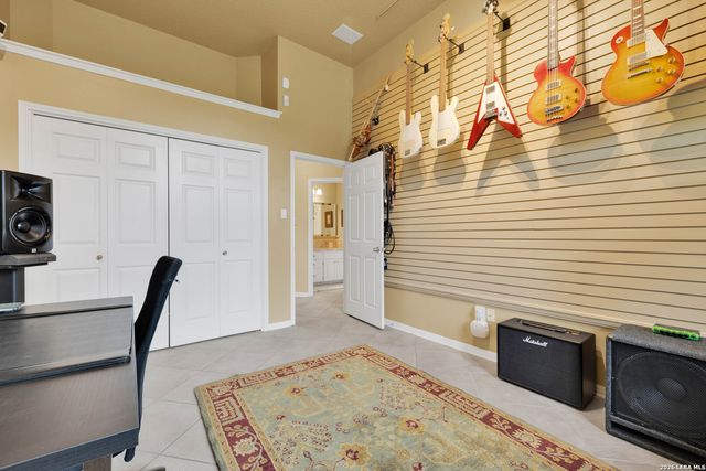 105 Village Path, Castroville, TX 78009