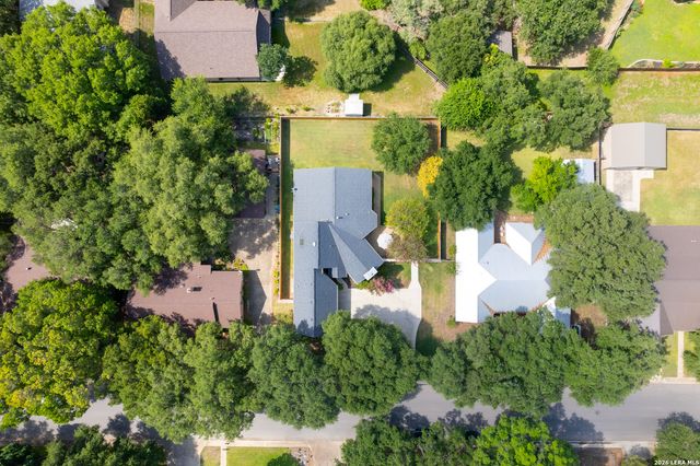 105 Village Path, Castroville, TX 78009