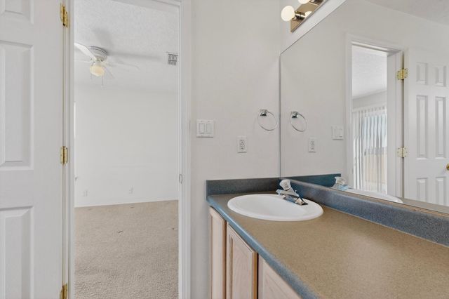 4627 Holiday Breeze Place NE, Albuquerque, NM 87111