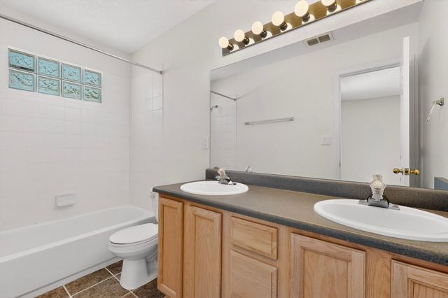 4627 Holiday Breeze Place NE, Albuquerque, NM 87111