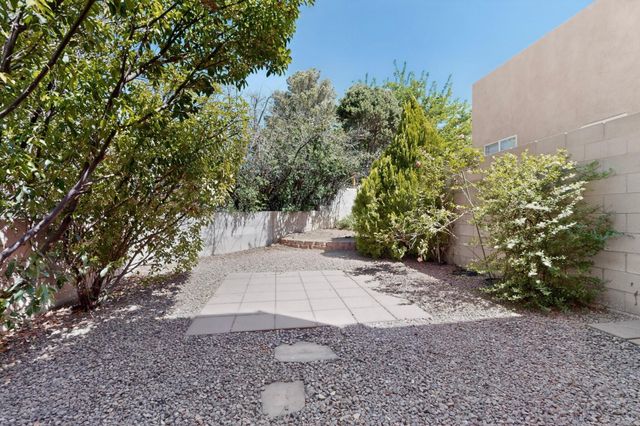 4627 Holiday Breeze Place NE, Albuquerque, NM 87111