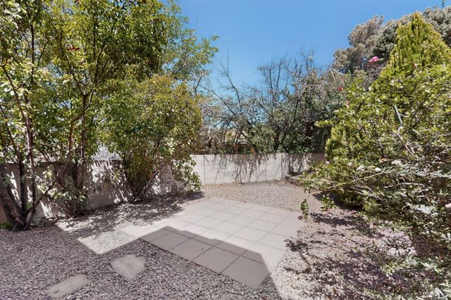 4627 Holiday Breeze Place NE, Albuquerque, NM 87111