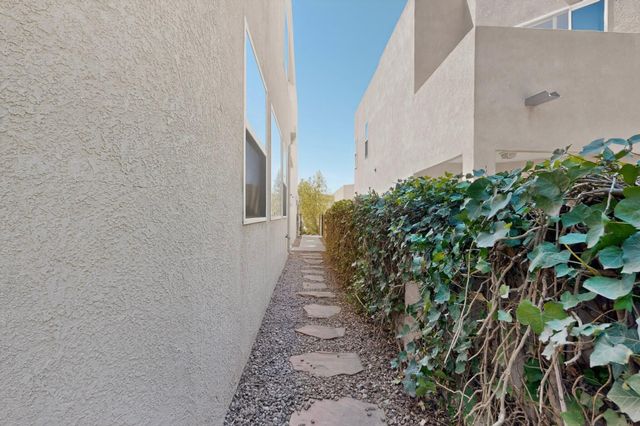 4627 Holiday Breeze Place NE, Albuquerque, NM 87111