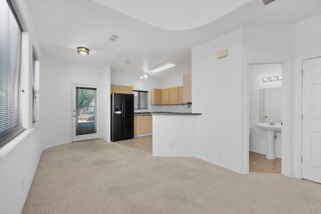4627 Holiday Breeze Place NE, Albuquerque, NM 87111