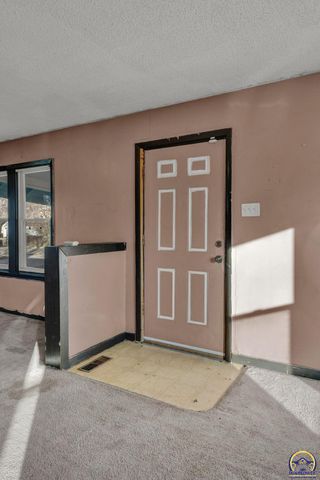 2721 SE Colorado AVE, Topeka, KS 66605