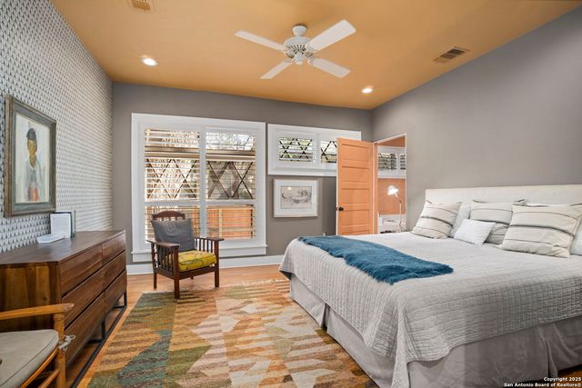 725 E Woodlawn Avenue, San Antonio, TX 78212