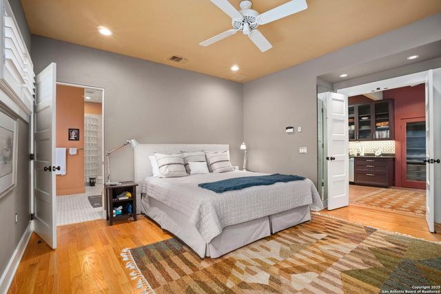 725 E Woodlawn Avenue, San Antonio, TX 78212