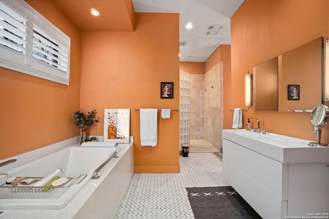 725 E Woodlawn Avenue, San Antonio, TX 78212