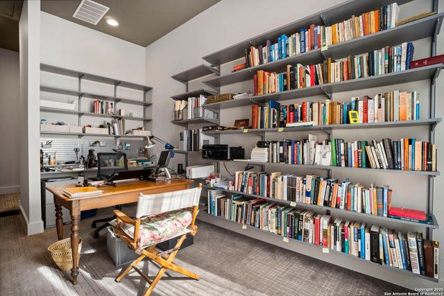 725 E Woodlawn Avenue, San Antonio, TX 78212