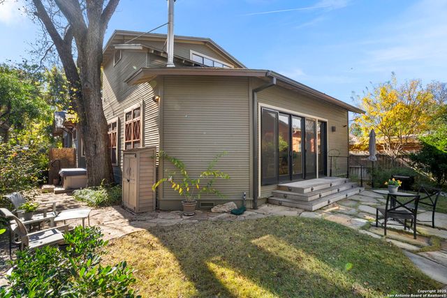 725 E Woodlawn Avenue, San Antonio, TX 78212