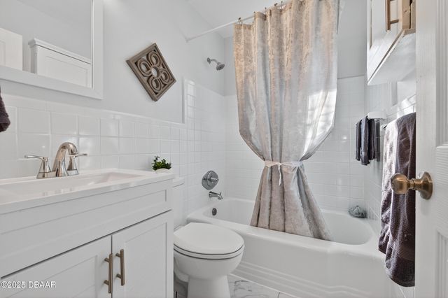 930 Daytona Avenue, Holly Hill, FL 32117