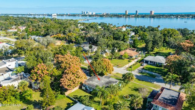 930 Daytona Avenue, Holly Hill, FL 32117