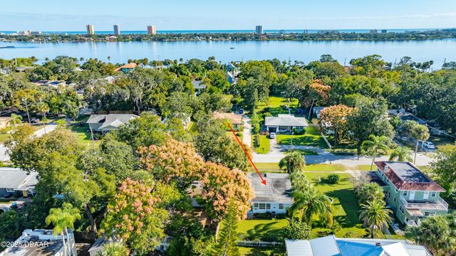 930 Daytona Avenue, Holly Hill, FL 32117