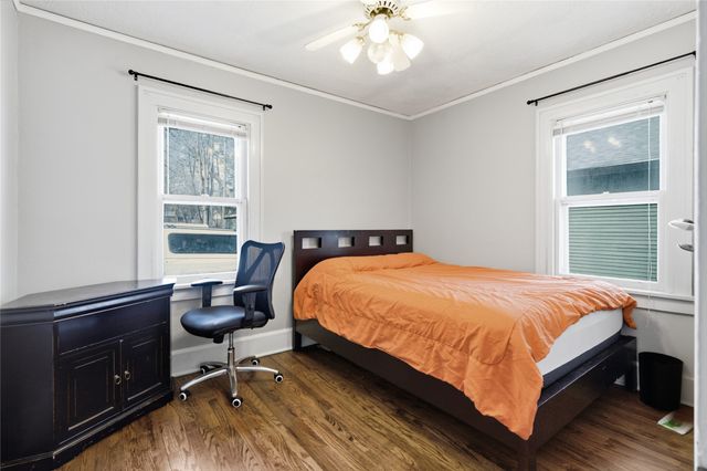 2016 30th Street, Des Moines, IA 50310