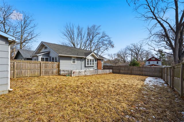 2016 30th Street, Des Moines, IA 50310