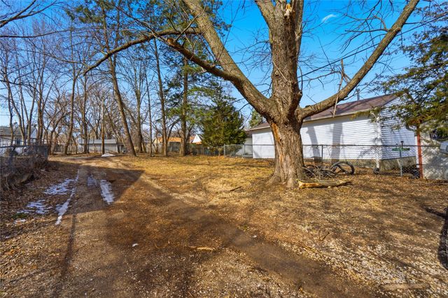 2016 30th Street, Des Moines, IA 50310