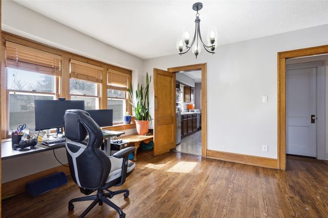 2016 30th Street, Des Moines, IA 50310