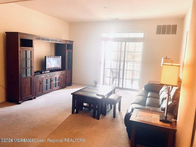 326 Sophee Lane, Lakewood, NJ 08701