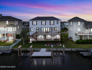 121 Sound Drive, Atlantic Beach, NC 28512