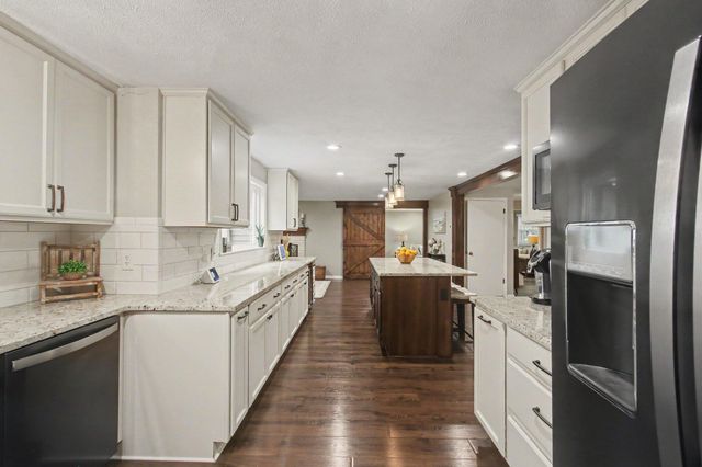 16242 Suffolk Drive, Spring Lake, MI 49456