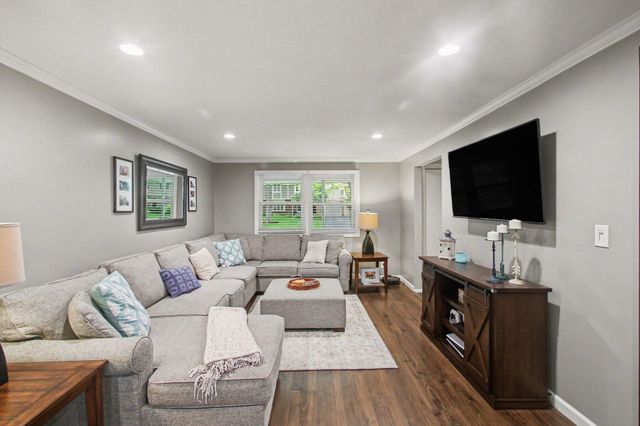 16242 Suffolk Drive, Spring Lake, MI 49456
