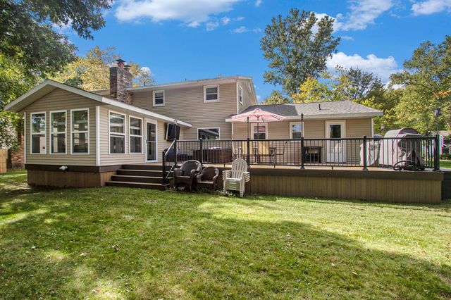 16242 Suffolk Drive, Spring Lake, MI 49456