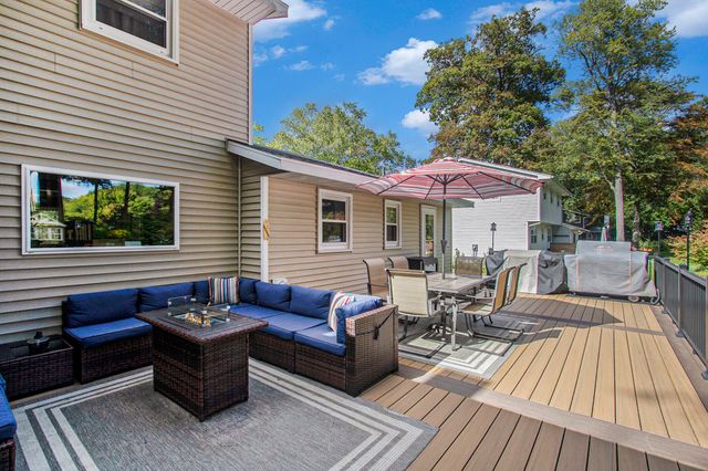 16242 Suffolk Drive, Spring Lake, MI 49456