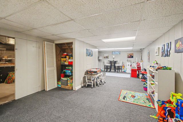 16242 Suffolk Drive, Spring Lake, MI 49456